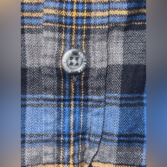 Eddie Bauer. Classic Fit Favorite Flannel. Cobalt Tartan. Size Small. - Picture 5 of 8